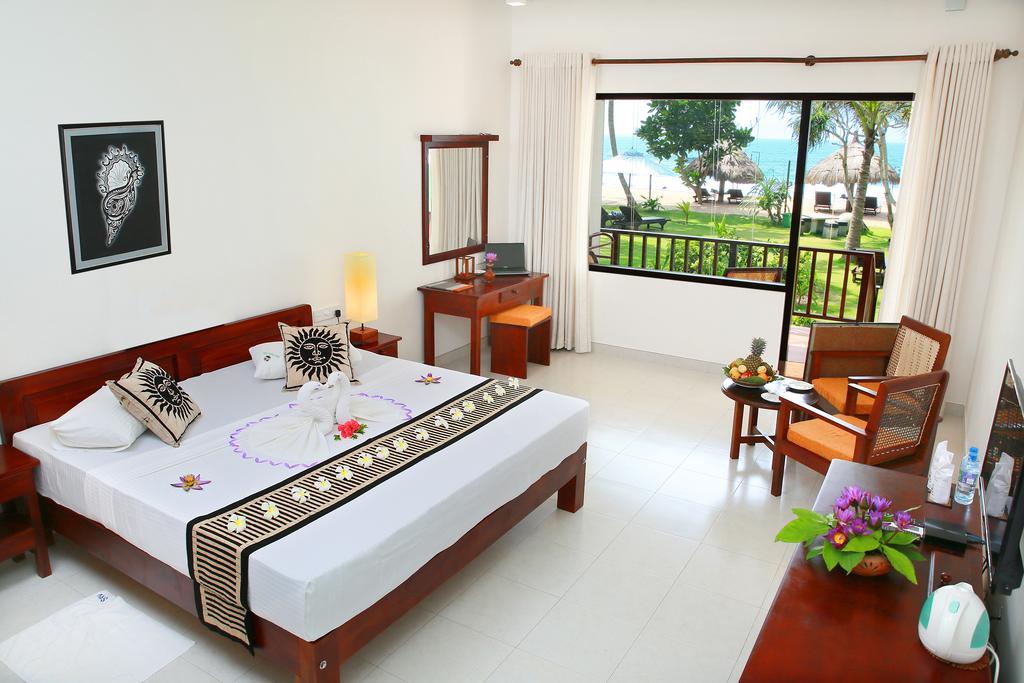 Sea Rock Villa Bentota Exterior foto